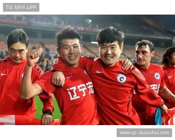 围绕知名球队核心足球明星成长历程与辉煌荣耀时刻全景解读热点篇